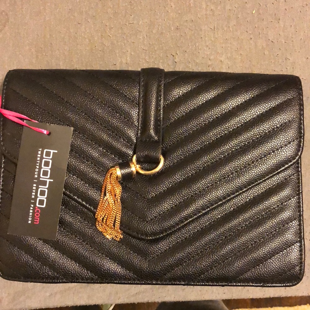 Quilted tassel trim clutch (Boohoo)